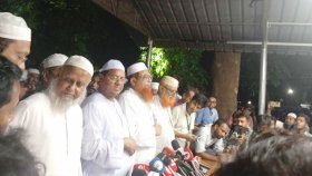 প্রধান উপদেষ্টাকে মাঝপথে চলে না যাওয়ার অনুরোধ করেছি: চরমোনাই পীর