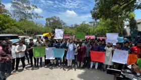সচিবালয়ে আন্দোলনকারীদের প্রতিহত করতে বাইরে ২ ছাত্র সংগঠনের অবস্থান
