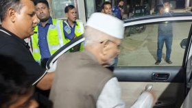 মামলা না থাকায় সাবেক মন্ত্রীকে ছেড়ে দিয়েছে পুলিশ