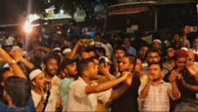 ছাত্র জোটের কর্মসূচিতে হামলায় আটকদের মুক্তি দাবিতে থানা ঘেরাও, নারীকে লাথি মারার ছবি ভাইরাল