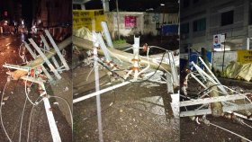 ঝোড়ো বাতাসে পল্লী বিদ্যুতের খুঁটি ভেঙে সড়কে
