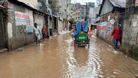রামপুরা-খিলগাঁওয়ে জলাবদ্ধতায় দুর্ভোগ