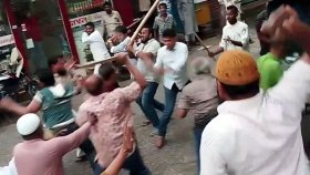 বরিশালে জাতীয় পার্টির বিক্ষোভ মিছিলে লাঠি নিয়ে হামলা