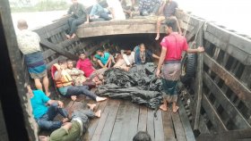মেঘনায় ট্রলারডুবি, এক পুলিশ সদস্যসহ নিখোঁজ ৭