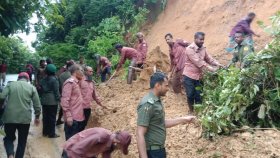 টানা বৃষ্টিতে বিপর্যয়, পাহাড়িদের পাশে হিল আনসার ও ভিডিপি