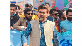বিমানবন্দরে আটক পাবনা সদর উপজেলার সাবেক চেয়ারম্যান শাহীন