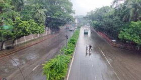 কর্মব্যস্ত রাজধানী এখন ফাঁকা