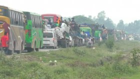 গাড়ি দুর্ঘটনা ও বিকল হয়ে উত্তরের পথে চরম ভোগান্তি, নিহত ১