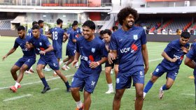 ‘সিঙ্গাপুর একটু কঠিন প্রতিপক্ষ’