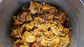 স্বাস্থ্যঝুঁকি এড়াতে এই ৮ টিপস মেনে রান্না করুন মাংস