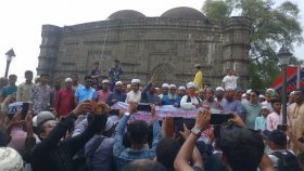 পাঁচ টাকার নোটে কুসুম্বা মসজিদের ছবি পুনঃস্থাপনের দাবিতে মানববন্ধন