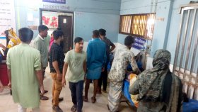 কোরবানির মাংস কাটাকাটি: হাসপাতালে চিকিৎসা নিলেন শতাধিক মানুষ