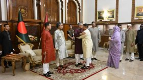 রাষ্ট্রপতির সঙ্গে সেনাপ্রধানের ঈদ শুভেচ্ছা বিনিময় 