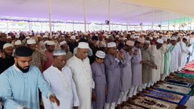 বরিশালে ঈদের সর্ববৃহৎ জামাত অনুষ্ঠিত