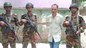 সাবেক এমপির ছেলে যৌথ বাহিনীর হাতে আটক