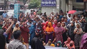 আজও শ্রম ভবনের সামনে শ্রমিকদের বিক্ষোভ