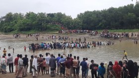 খালে গোসলে নেমে নিখোঁজ নানি-নাতনির লাশ চার ঘণ্টা পর উদ্ধার