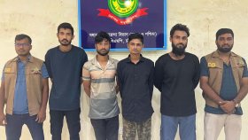 চট্টগ্রাম বন্দরে পণ্য চোর চক্রের চার সদস্য গ্রেফতার, কাপড়ের রোল উদ্ধার