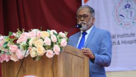 ‘করোনা নিয়ে আতঙ্কিত হওয়ার মতো কিছু দেখছি না’