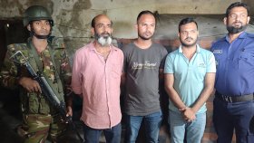 ট্রেনের টিকিট কালোবাজারি: পূর্বধলায় যৌথ বাহিনীর অভিযানে আটক ৩