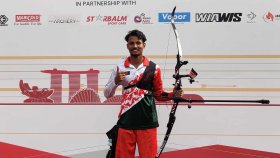 সিঙ্গাপুরে সোনা জিতলেন বাংলাদেশের আলিফ