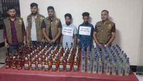 গাজীপুরে ১৬০ বোতল বিদেশি মদসহ দুজন গ্রেফতার