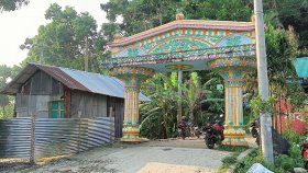 মন্দিরের জমি দখল করে স্থাপনা নির্মাণের অভিযোগ
