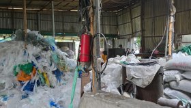 গাজীপুরে পলিথিন কারখানায় টাস্কফোর্সের অভিযান, কারাদণ্ড ও মামলা দায়ের