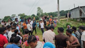 দৌলতদিয়ায় দুই মামলার আসামিকে কুপিয়ে হত্যা