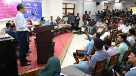 বিদেশ থেকে যা ঋণ আসে পাওনা মেটাতেই চলে যায়: শিক্ষা উপদেষ্টা