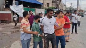 আ.লীগের প্রতিষ্ঠাবার্ষিকীতে কেক কেটে মিছিলের প্রস্তুতি, গ্রেফতার ১৩