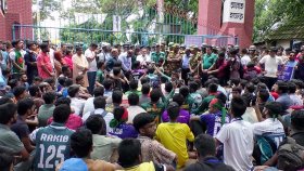 ঢাকায় এসে কোনও আলোচনা করবেন না কারমাইকেলের শিক্ষার্থীরা