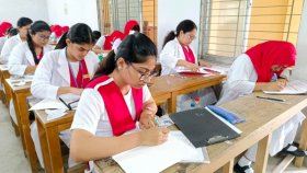 ময়মনসিংহ বোর্ডে এইচএসসিতে সংখ্যায় ছাত্রদের পেছনে ফেলেছে ছাত্রীরা