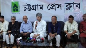 ‘চট্টগ্রাম বন্দর নিয়ে সিদ্ধান্ত নেওয়ার আগে স্টেকহোল্ডারদের সঙ্গে আলোচনা করতে হবে’