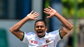 নিসাঙ্কার পর তাইজুলের শিকার ধনাঞ্জয়া