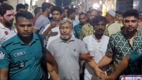 জামিনে থাকা আ.লীগ নেতাকে ধরে পুলিশে দিলেন বিএনপি নেতাকর্মীরা