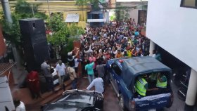 কমিশনারের পদত্যাগ দাবিতে বিক্ষোভ, ছাত্রদের আশ্বাস দিয়ে গেলেন প্রেস সচিব