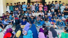 ৯ দাবিতে রাবি সংস্কার আন্দোলনের দিনব্যাপী অবস্থান কর্মসূচি