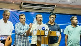আপাতত ক্রুইফ নন, মেয়াদ বাড়লো টিটুর 