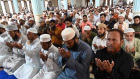 জুলাই শহীদদের জন্য বায়তুল মোকাররমে বিশেষ দোয়া