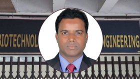 বিশ্ববিদ্যালয়ের এক শিক্ষকের বিরুদ্ধে ১৩ ছাত্রীকে যৌন হয়রানির অভিযোগ