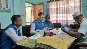 মৃত ও প্রবাসীর নামে সরকারি অর্থ আত্মসাৎ, নোয়াখালী বিএডিসি কার্যালয়ে দুদকের অভিযান