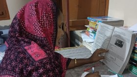 ছেলের অনার্স-মাস্টার্স শেষ, এইচএসসি পরীক্ষা দিচ্ছেন মা
