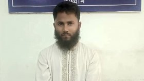 চট্টগ্রামে ইয়াবাসহ শিক্ষক আটক