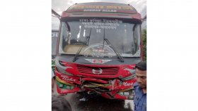 বাসের ধাক্কায় প্রাণ গেলো দুই মোটরসাইকেল আরোহীর