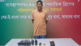 বহিষ্কৃত যুবদল নেতা জাহিদ মোড়লের ভাই দেলোয়ার গ্রেফতার