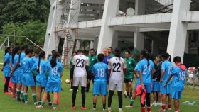 ঋতুপর্ণা-আফঈদাদের পেশাদার মনোভাবে খুশি বাটলার