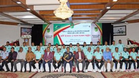 বাংলাদেশের মেয়েদের গোলের মালা পরালো জাপান