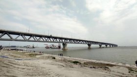 পদ্মা নদীতে ট্রলার-স্পিডবোট সংঘর্ষে একজন নিখোঁজ