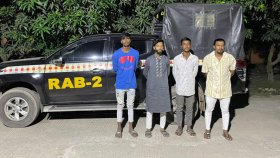 মোহাম্মদপুরে ‘ভাইরাল আলভি’সহ ৪ জন গ্রেফতার